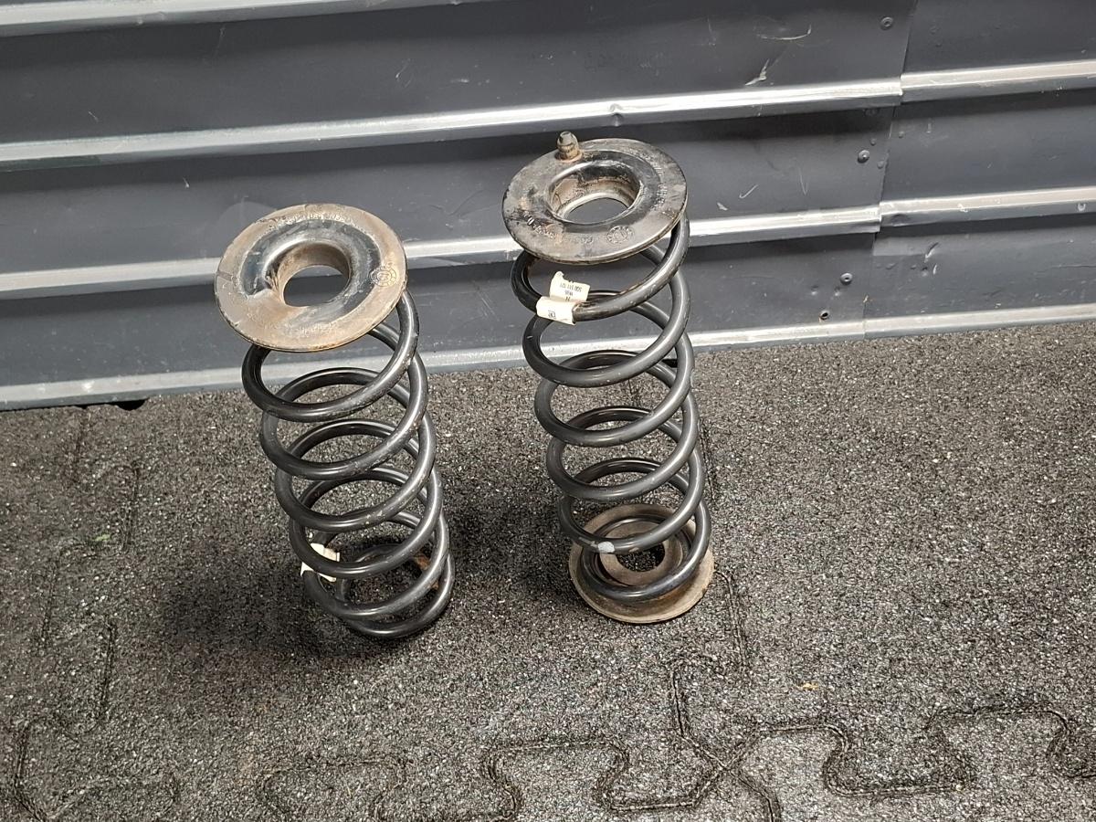 Set arcuri spate SKODA OCTAVIA Combi 5E5 2012 - > TDI CKFC, CRMB, CYKA 5Q0511121