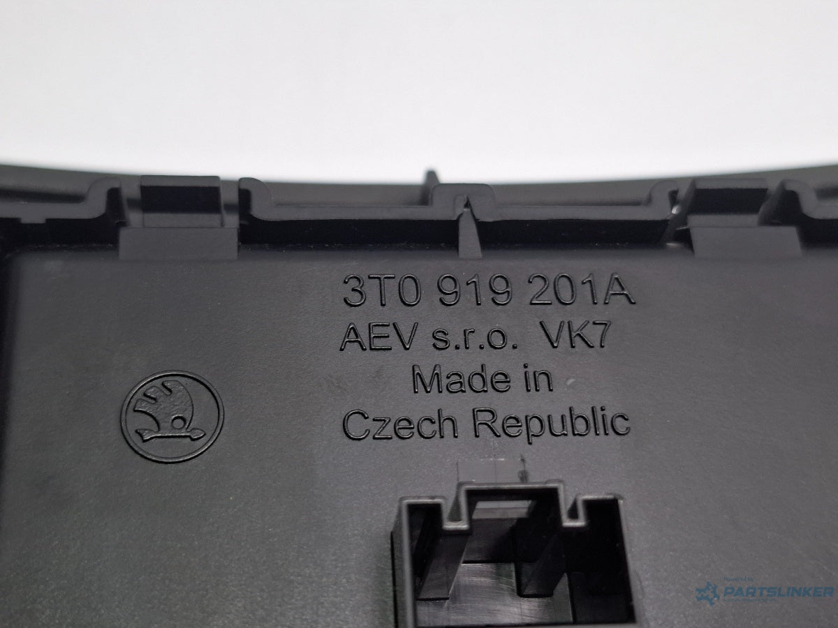Display cotiera SKODA SUPERB III Estate 3T5 2009 - 2015 TDI CBBB, CFGB 3T0919201A