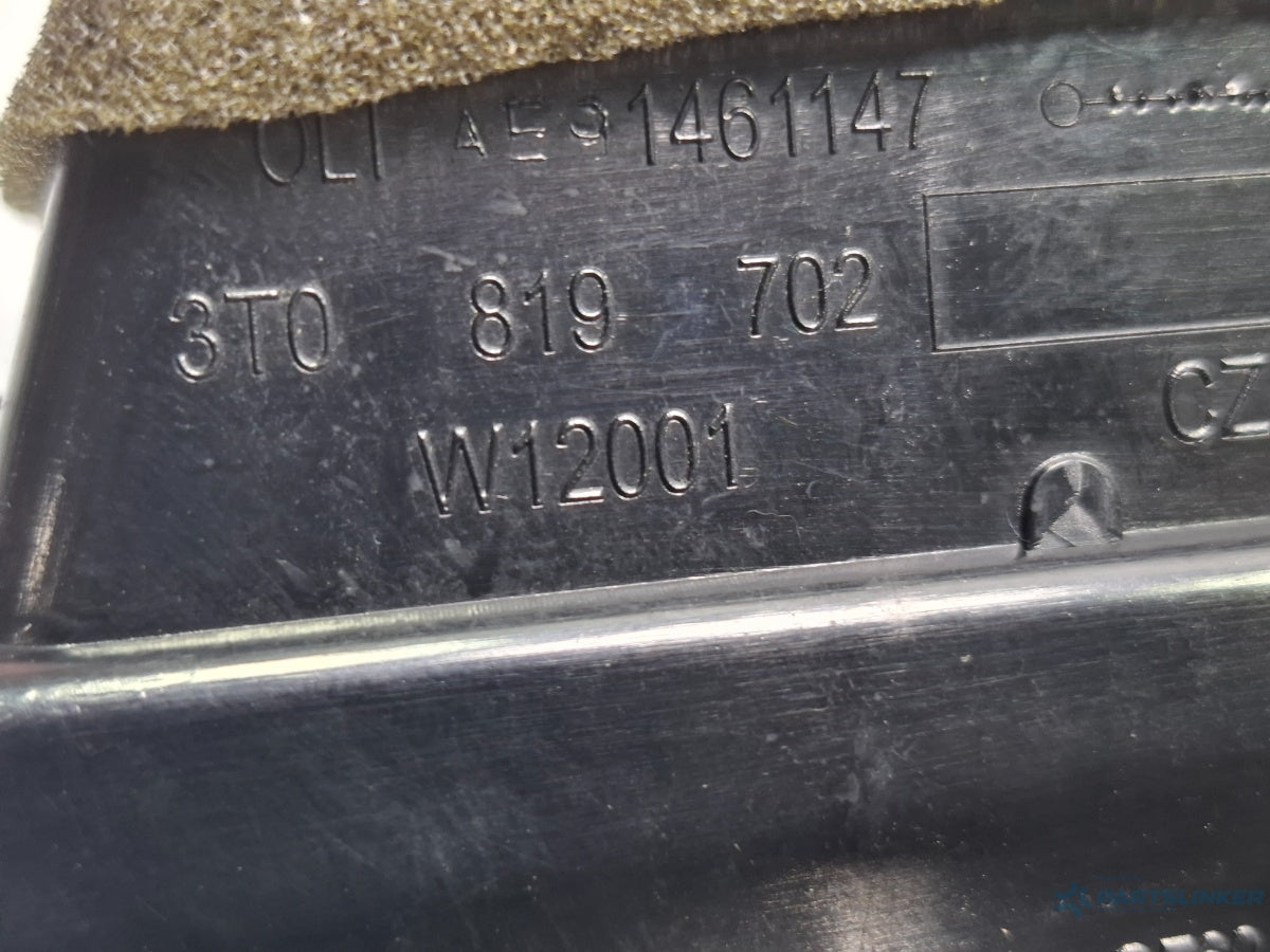 Grila aerisire dreapta SKODA SUPERB III Estate 3T5 2009 - 2015 TDI CBBB, CFGB 3T0819702