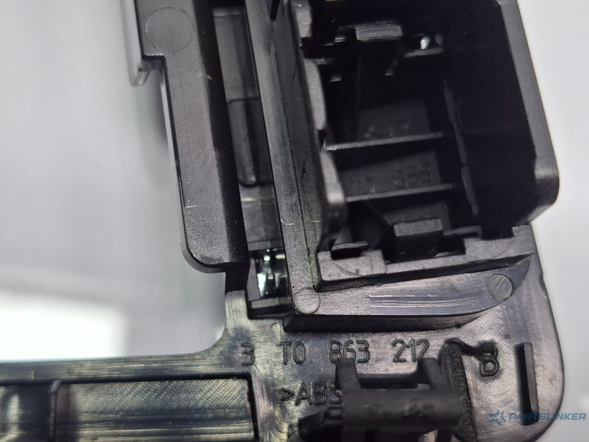 Ornament interior consola centrala SKODA SUPERB III Estate 3T5 2009 - 2015 TDI CBBB, CFGB 3T0863212B