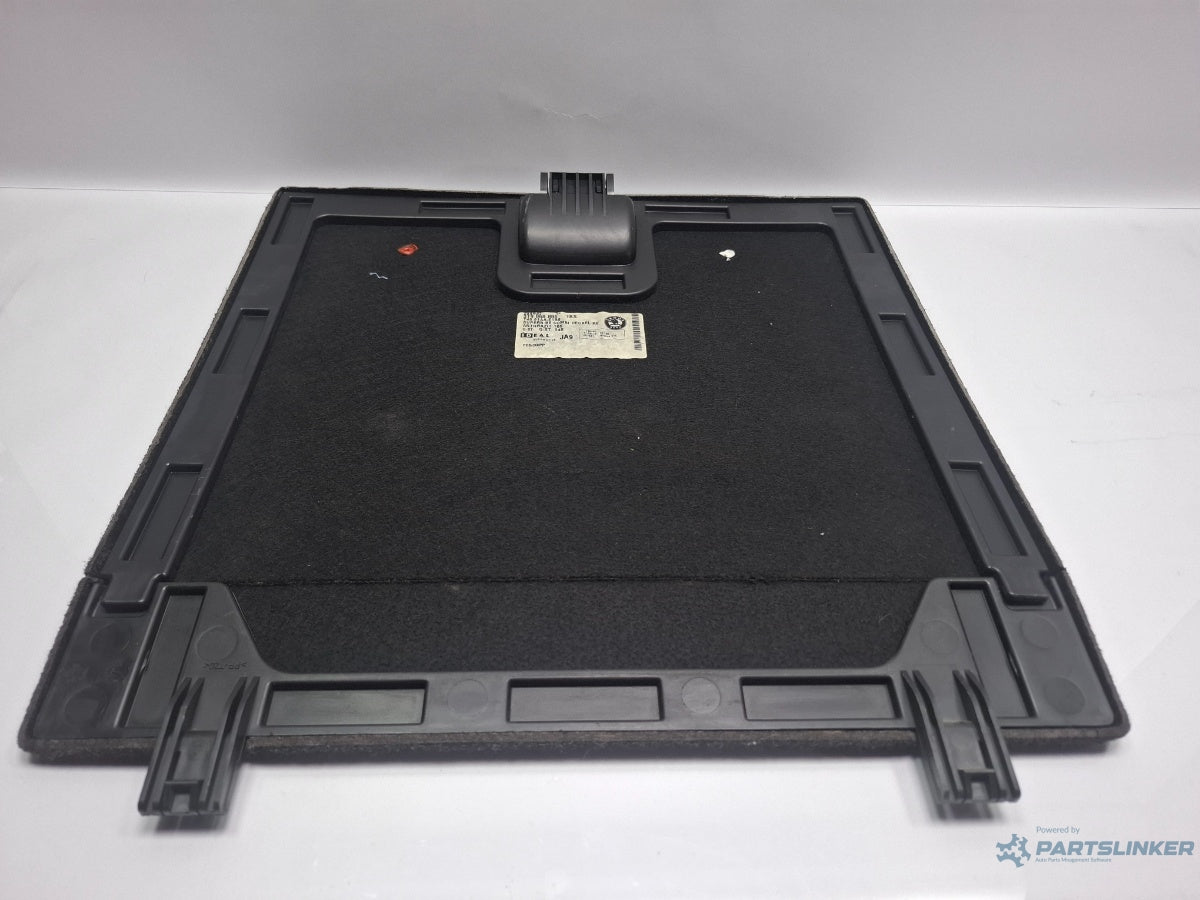 Ornament lateral portbagaj dreapta SKODA SUPERB III Estate 3T5 2009 - 2015 TDI CBBB, CFGB 3T9868886