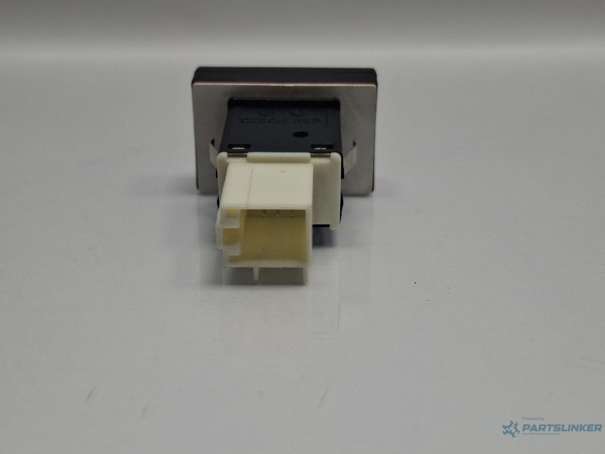 Buton avarii SKODA SUPERB III Estate 3T5 2009 - 2015 TDI CBBB, CFGB 3T0953235D