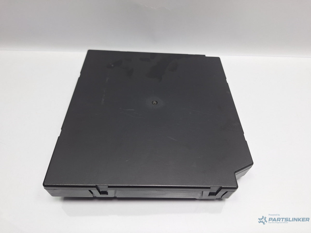 Modul de confort SKODA SUPERB III Estate 3T5 2009 - 2015 TDI CBBB, CFGB HELLA 5DK009665-09 1K0937087AG