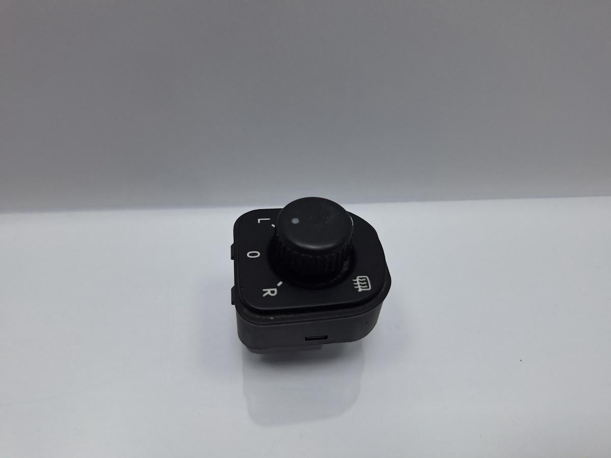 Buton reglaj oglinzi SKODA SUPERB II Estate 3T5 2009 - 2015 TDI CBBB, CFGB 3T0959565A