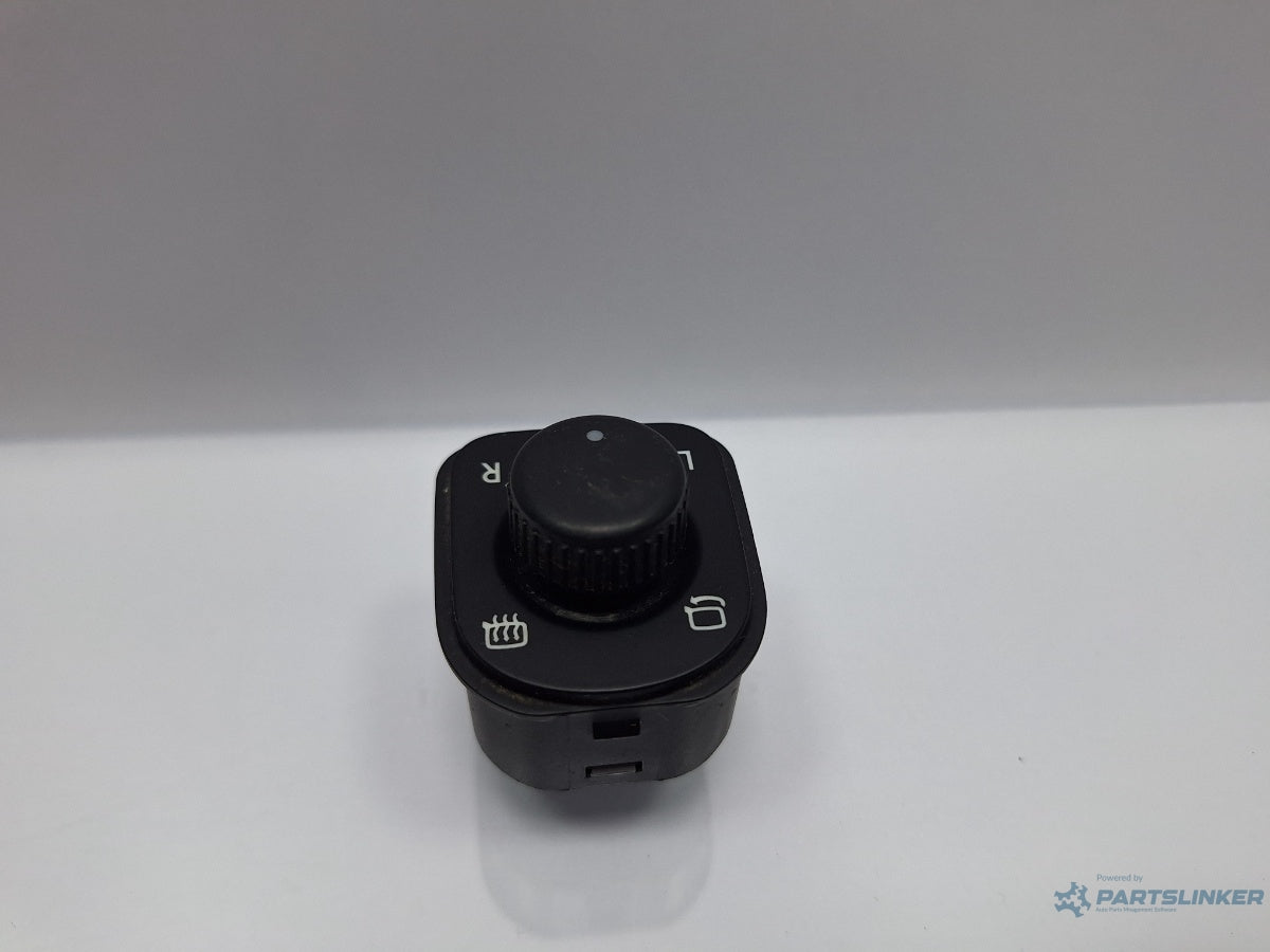 Buton reglaj oglinzi SKODA SUPERB III Estate 3T5 2009 - 2015 TDI CBBB, CFGB 3T0959565A