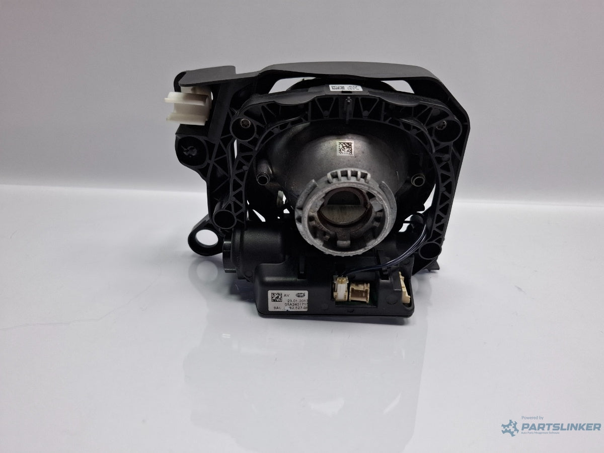 Lupa far SKODA SUPERB III Estate 3T5 2009 - 2015 TDI CBBB, CFGB HELLA 3T1941018E