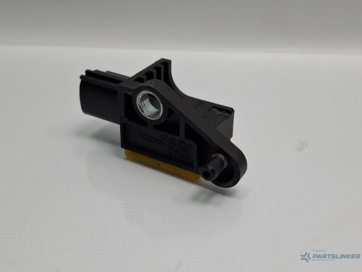 Senzor de impact airbag SKODA SUPERB III Estate 3T5 2009 - 2015 TDI CBBB, CFGB 5N0959652A