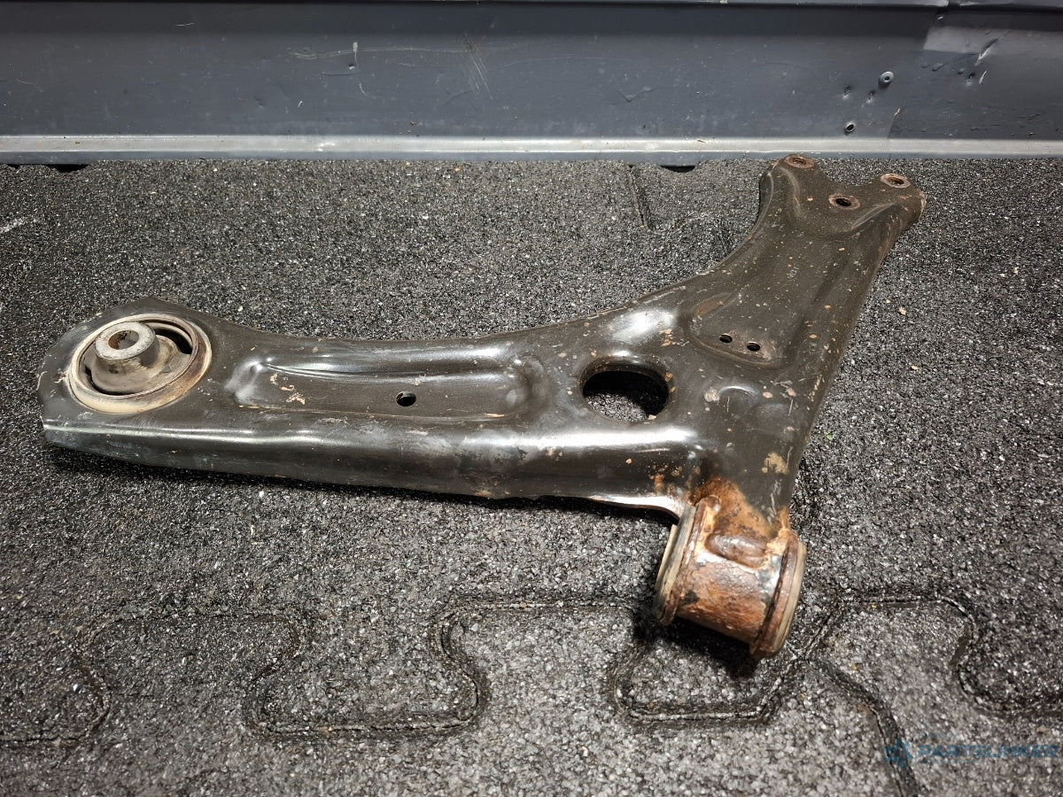 Brat bascula stanga fata SKODA SUPERB III Estate 3T5 2009 - 2015 TDI CBBB, CFGB 1K0407151BG