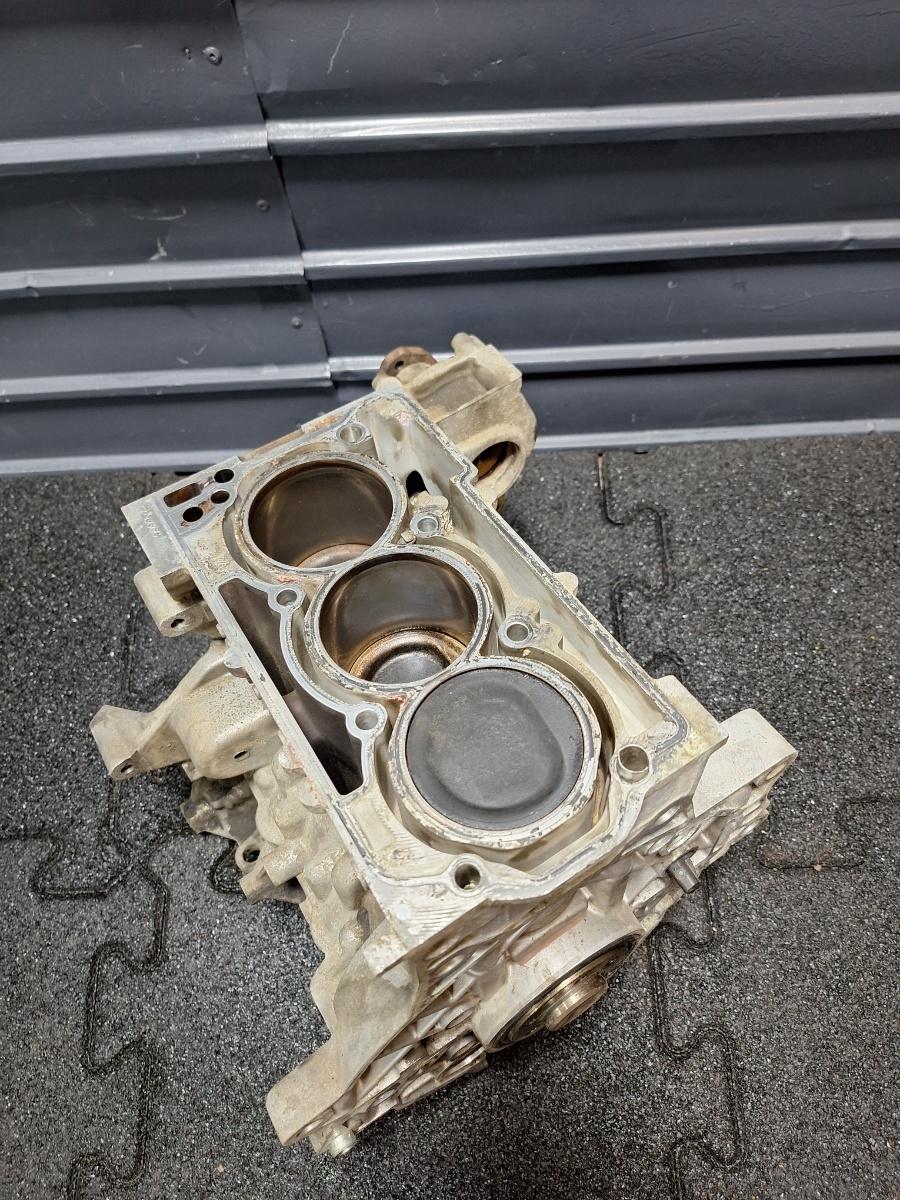 Bloc motor ambielat SKODA FABIA 6Y2 1999 - 2008 1.2 AWY, BMD CHF 03D103019J
