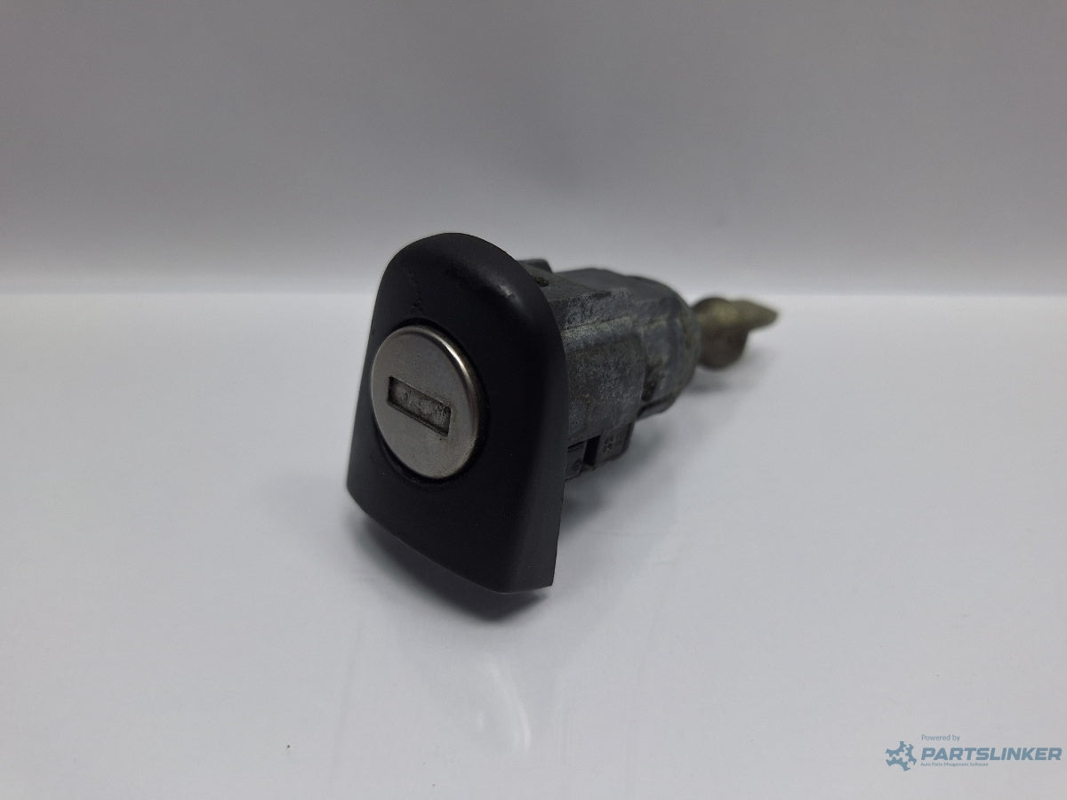 Butuc usa SKODA FABIA Saloon 6Y3 1999 - 2007 TDI ATD, AXR 1J0837167