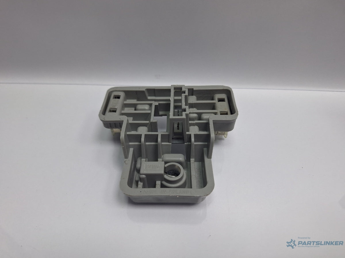 Soclu stop haion stanga AUDI A4 IV Avant 8K5, B8 2007 - 2015 TDI CAGA, CJCA, CMEA, CMFA 21962101 8K9945257B