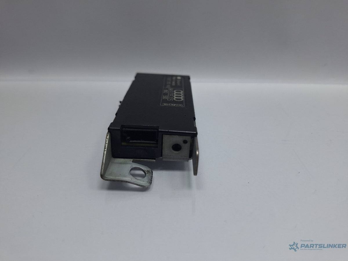 Amplificator semnal antena AUDI A4 IV Avant 8K5, B8 2007 - 2015 TDI CAGA, CJCA, CMEA, CMFA 8K9035225