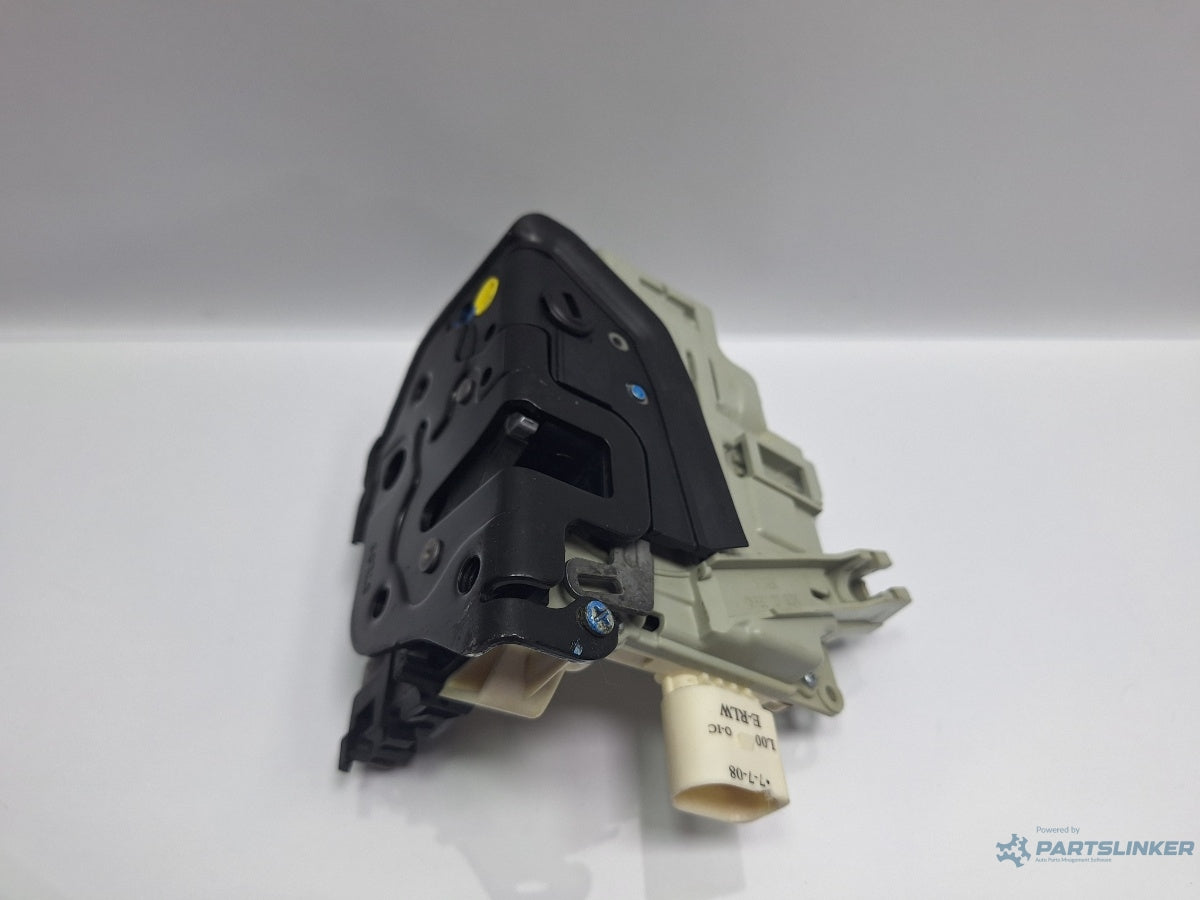 Broasca usa stanga spate AUDI A4 IV Avant 8K5, B8 2007 - 2015 TDI CAGA, CJCA, CMEA, CMFA 8K0839015