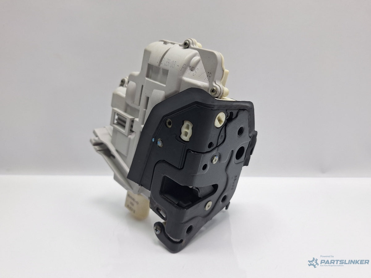 Broasca usa dreapta fata AUDI A4 IV Avant 8K5, B8 2007 - 2015 TDI CAGA, CJCA, CMEA, CMFA 8J1837016A