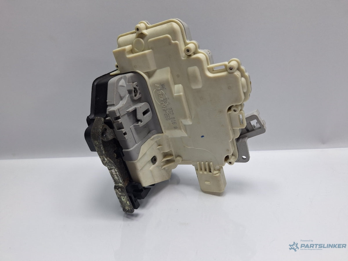 Broasca usa dreapta fata AUDI A4 IV Avant 8K5, B8 2007 - 2015 TDI CAGA, CJCA, CMEA, CMFA 8J1837016A
