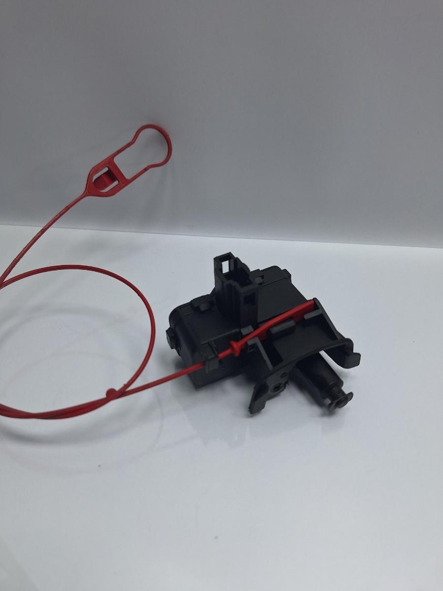 Motoras blocare usita rezervor combustibil AUDI A4 IV Avant 8K5, B8 2007 - 2015 TDI CAGA, CJCA, CMEA, CMFA 8K0862153E