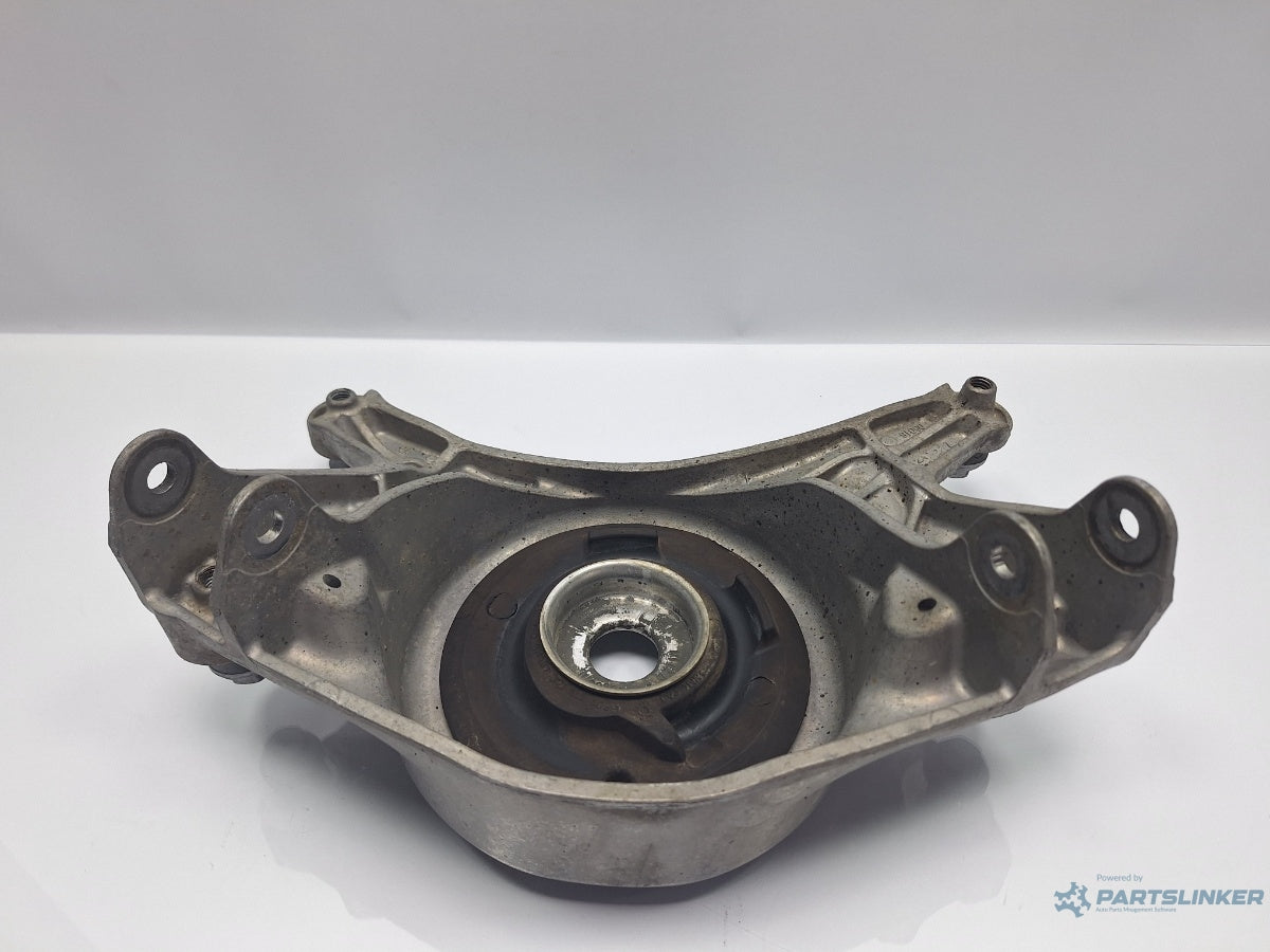 Flansa amortizor dreapta fata AUDI A4 IV Avant 8K5, B8 2007 - 2015 TDI CAGA, CJCA, CMEA, CMFA 8K0412384F