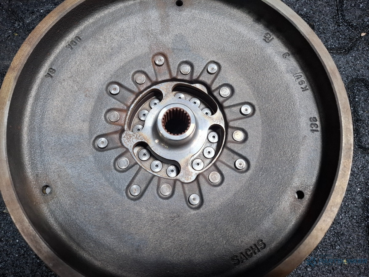Volanta AUDI A4 IV Avant 8K5, B8 2007 - 2015 TDI CAGA, CJCA, CMEA, CMFA SACHS 0AW105317AK