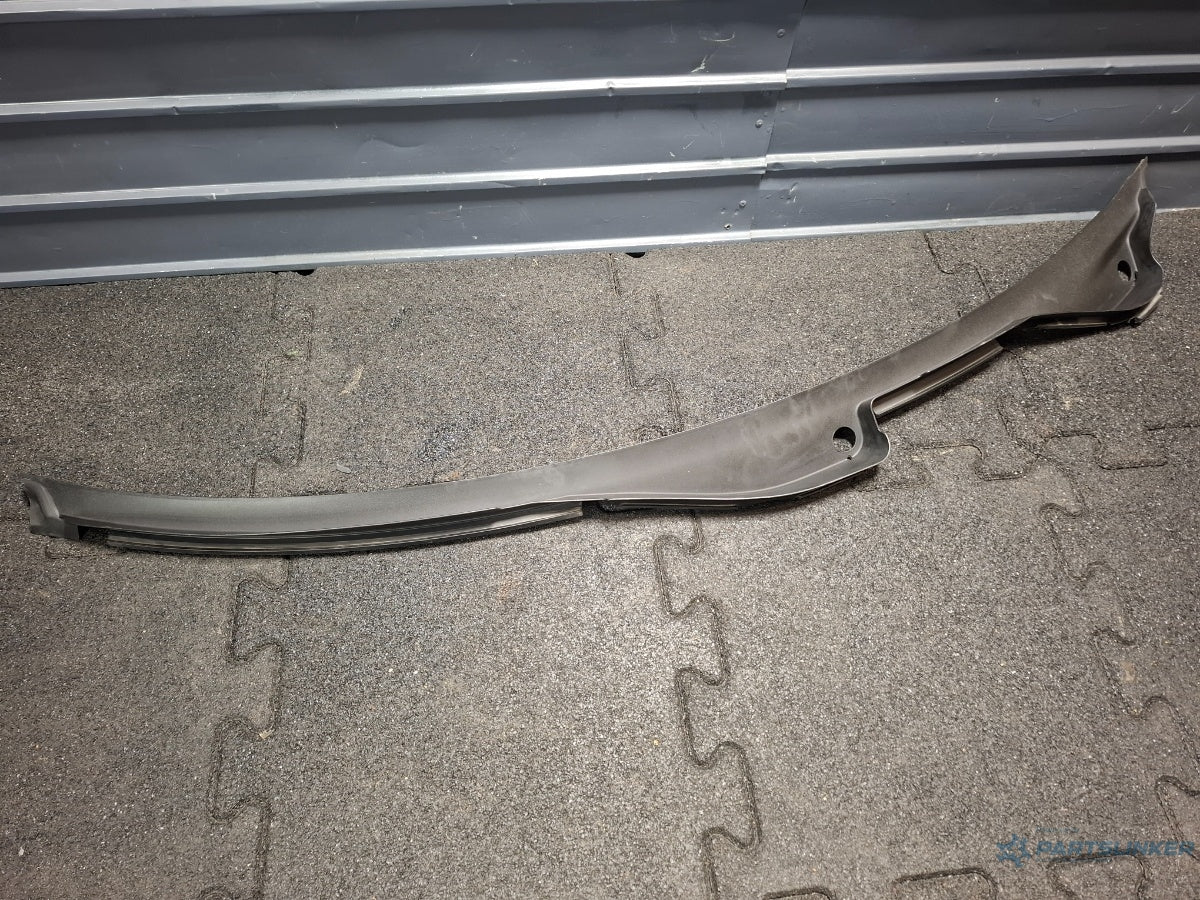 Grila stergatoare AUDI A4 IV Avant 8K5, B8 2007 - 2015 TDI CAGA, CJCA, CMEA, CMFA 8K1819403