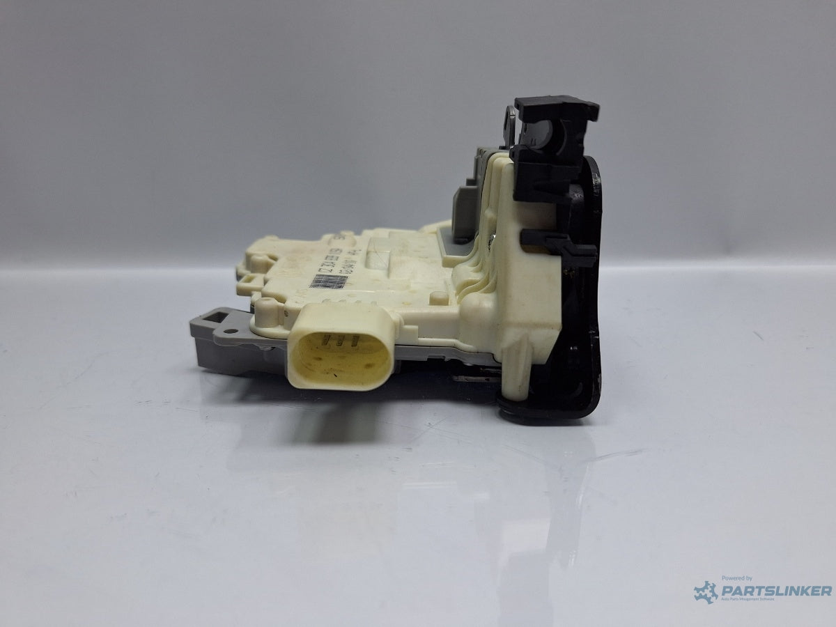 Broasca usa stanga spate VOLKSWAGEN PASSAT Variant 3C5 2005 - 2011 TDI 16V BKP, CBAB 3C4839015A