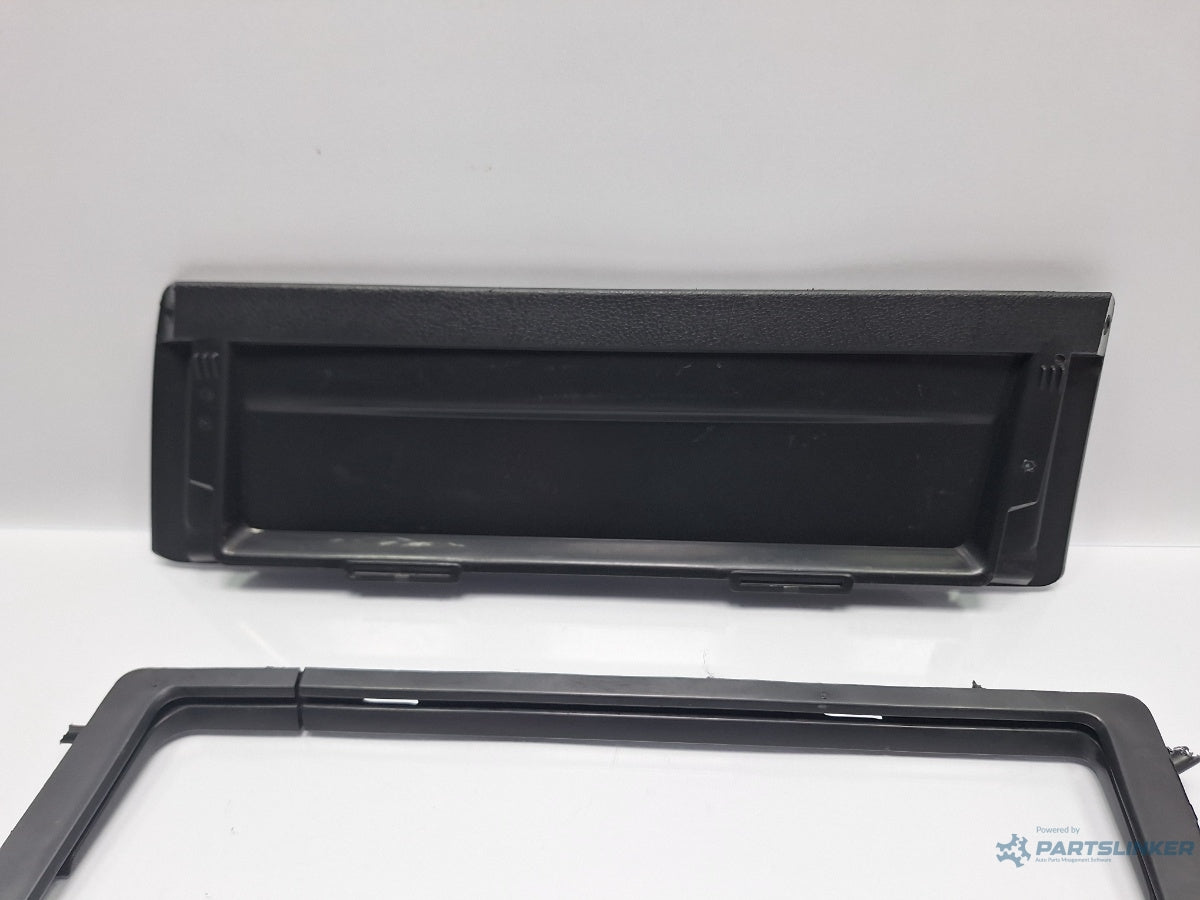 Capac lateral portbagaj dreapta VOLKSWAGEN PASSAT Variant 3C5 2005 - 2011 TDI 16V BKP, CBAB 3C9867464