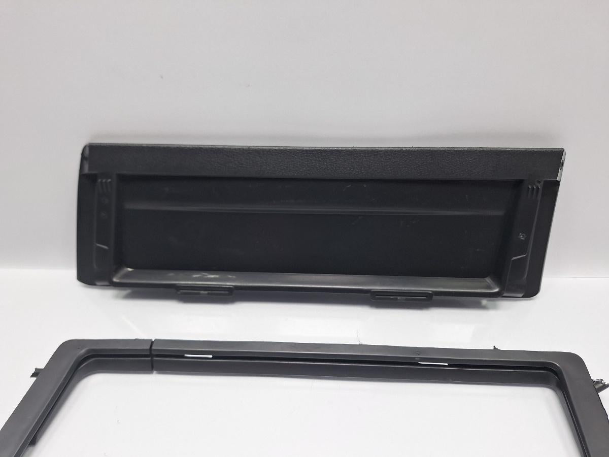 Capac lateral portbagaj dreapta VOLKSWAGEN PASSAT Variant 3C5 2005 - 2011 TDI 16V BKP, CBAB 3C9867464