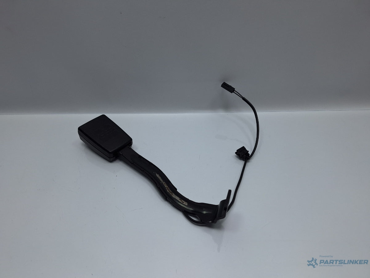 Teaca centura dreapta fata VOLKSWAGEN PASSAT Variant 3C5 2005 - 2011 TDI 16V BKP, CBAB 3C0857756E