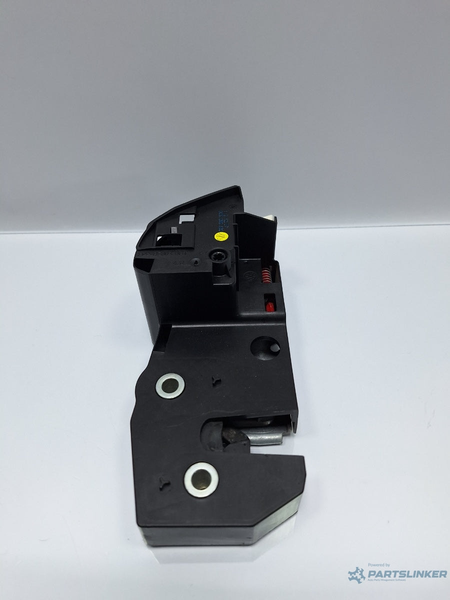 Blocare spatar bancheta dreapta spate VOLKSWAGEN PASSAT 3C2 2005 - 2010 TDI 16V BKP, CBAB 3C5885682