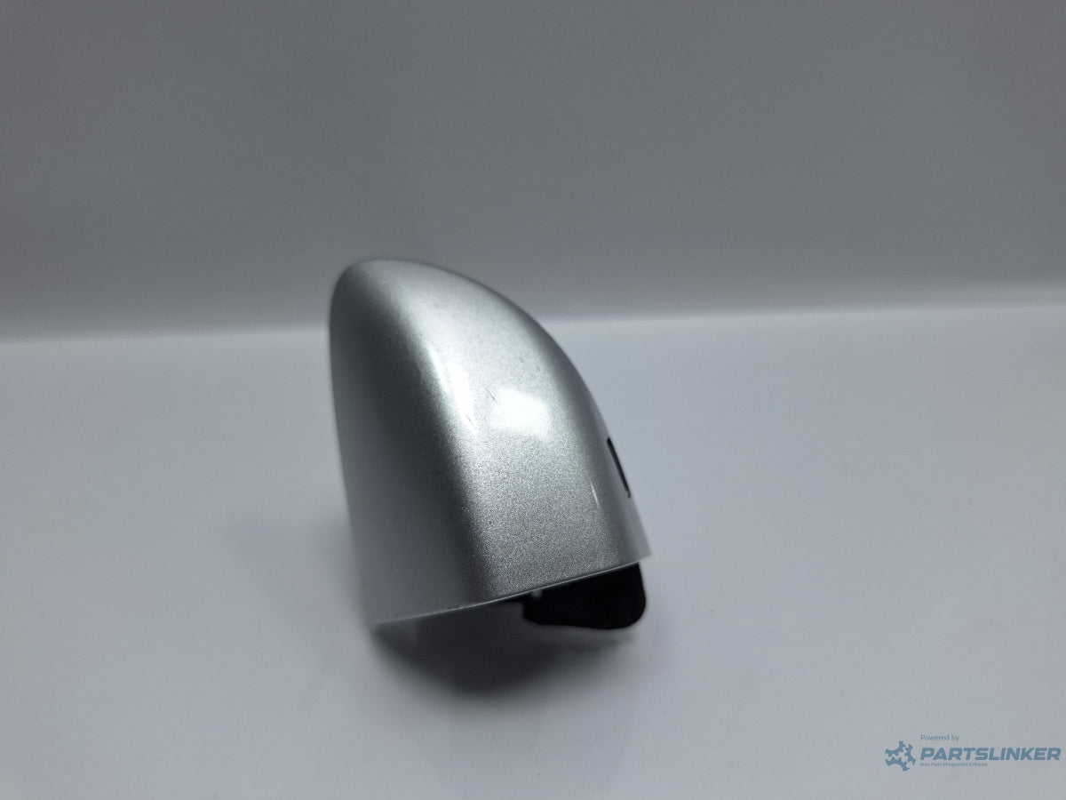 Capac butuc LA7W usa stanga VOLKSWAGEN PASSAT 3C2 2005 - 2010 TDI 16V BKP, CBAB 3C0837879