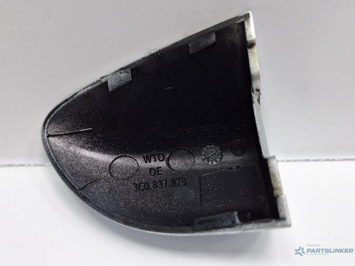 Capac butuc LA7W usa stanga VOLKSWAGEN PASSAT 3C2 2005 - 2010 TDI 16V BKP, CBAB 3C0837879
