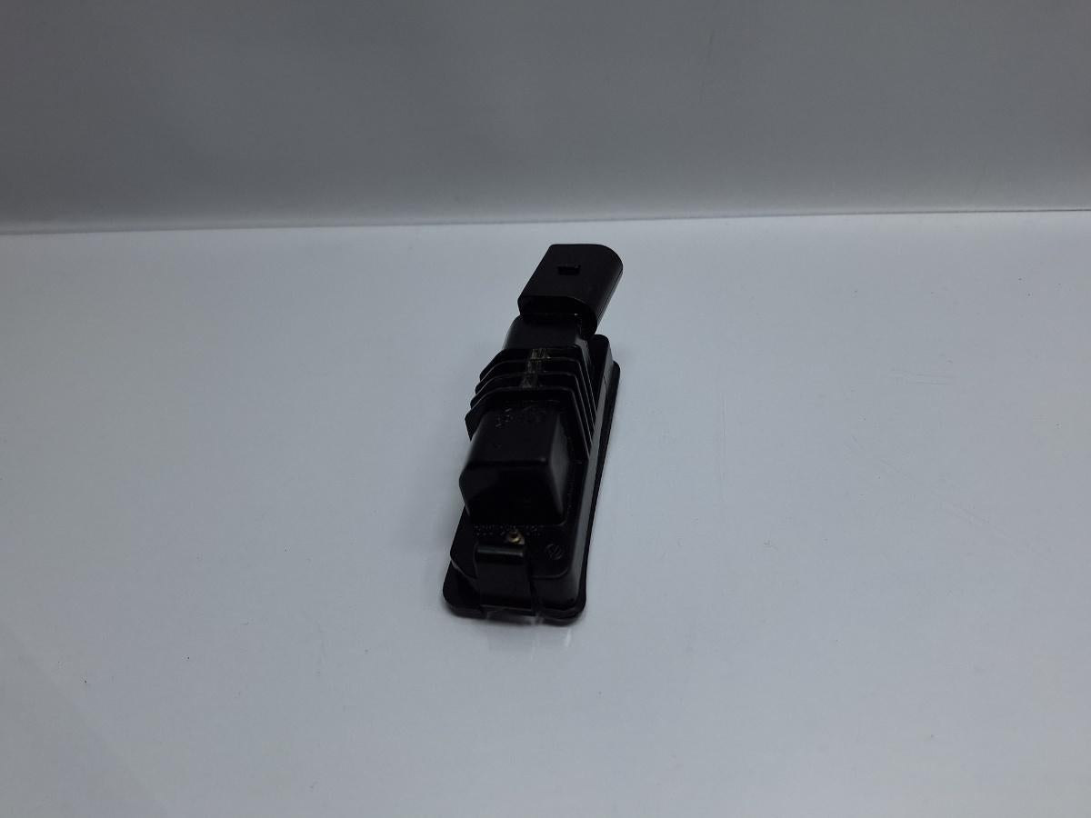 Lampa numar de inmatriculare VOLKSWAGEN PASSAT 3C2 2005 - 2010 TDI 16V BKP, CBAB 3C5943021