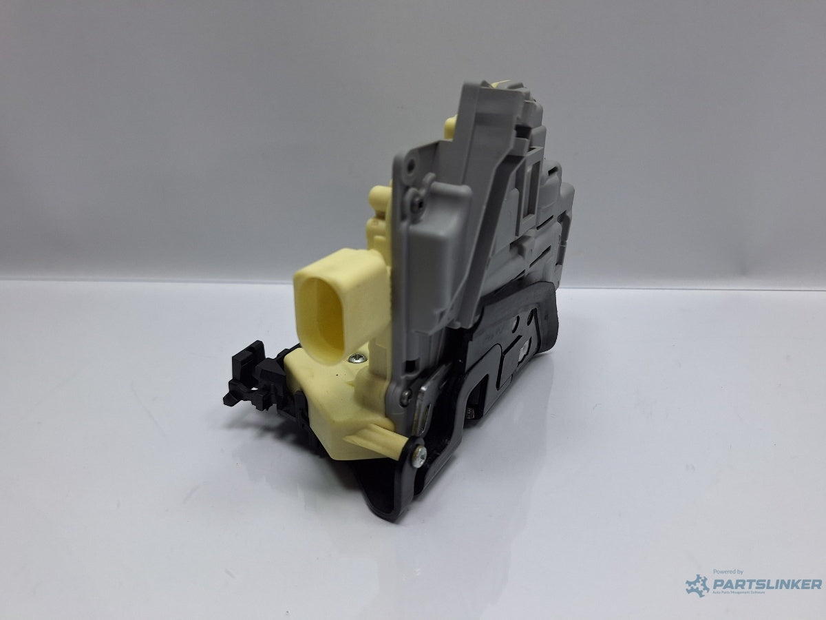 Broasca usa dreapta fata VOLKSWAGEN PASSAT 3C2 2005 - 2010 TDI 16V BKP, CBAB 3C1837016A