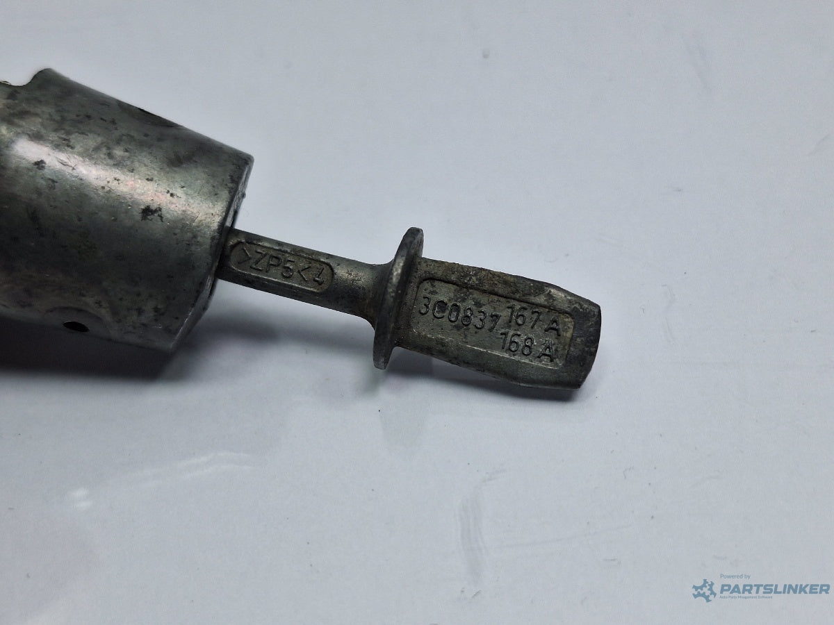 Butuc usa stanga fata VOLKSWAGEN PASSAT 3C2 2005 - 2010 TDI 16V BKP, CBAB 3C0837167A