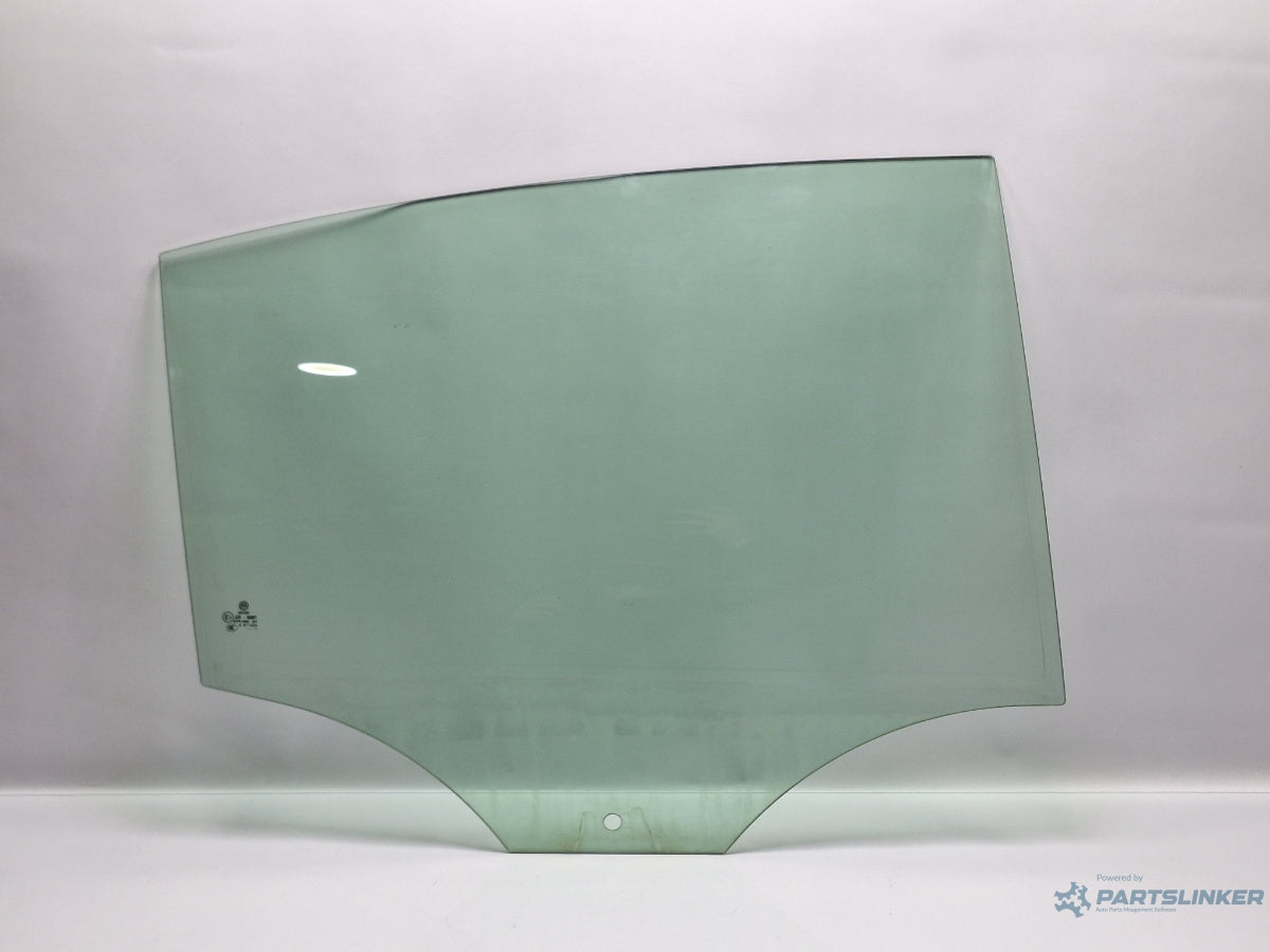 Geam usa dreapta spate VOLKSWAGEN PASSAT 3C2 2005 - 2010 TDI 16V BKP, CBAB SOLIVER 43R-00081 3C5845026