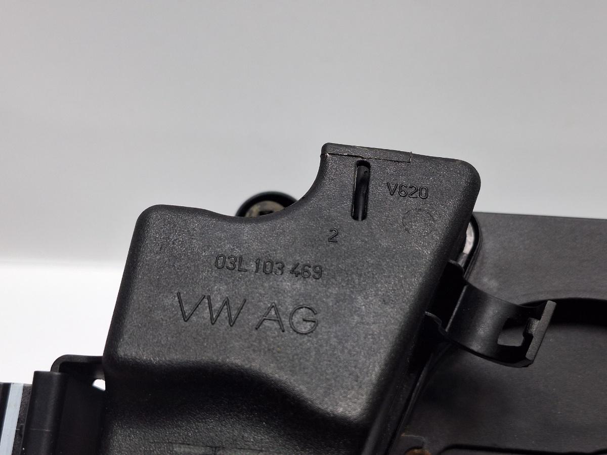 Capac culbutori AUDI A6/S6 III Saloon 4F2, C6 2004 - 2011 TDI CAHA 03L103469