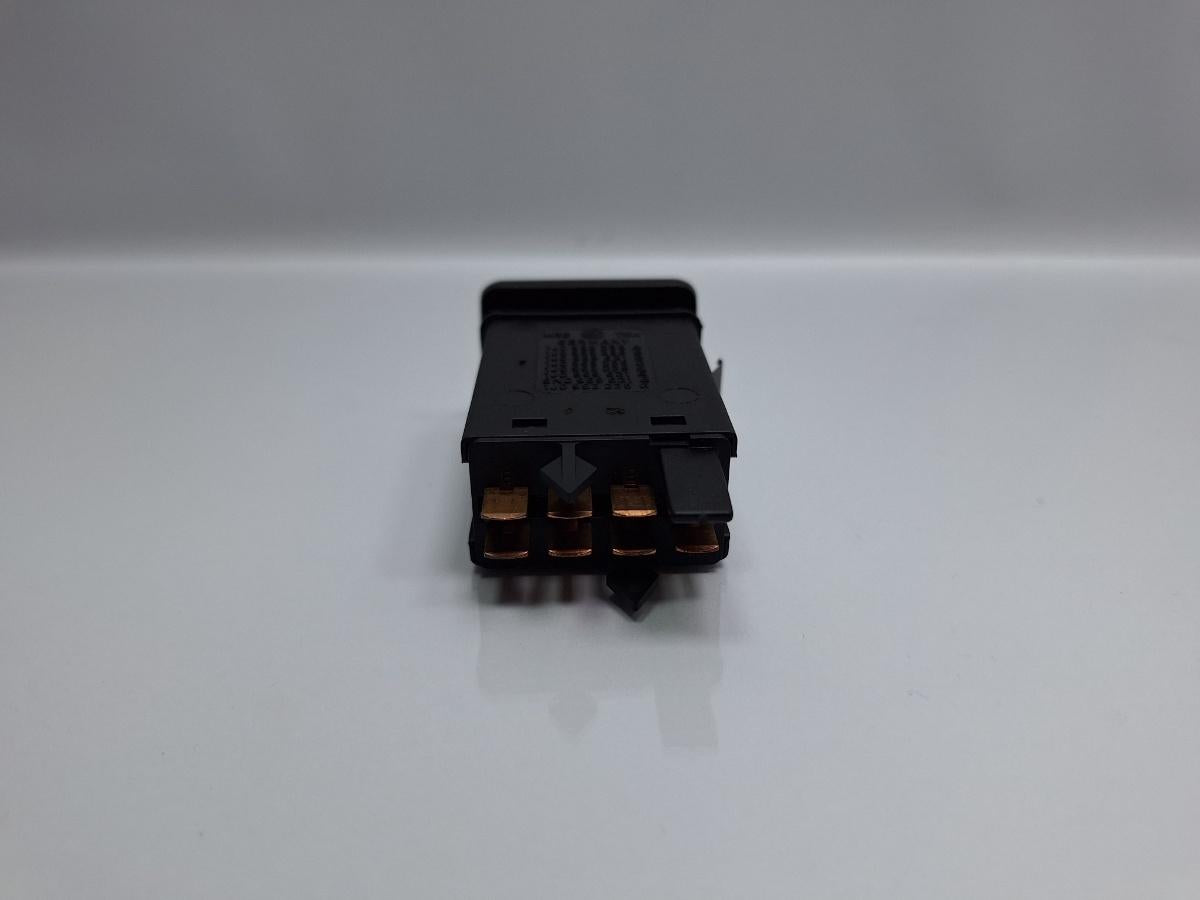 Buton avarii VOLKSWAGEN GOLF IV 1J1 1997 - 2007 TDI AGR, ALH 1J0953235A