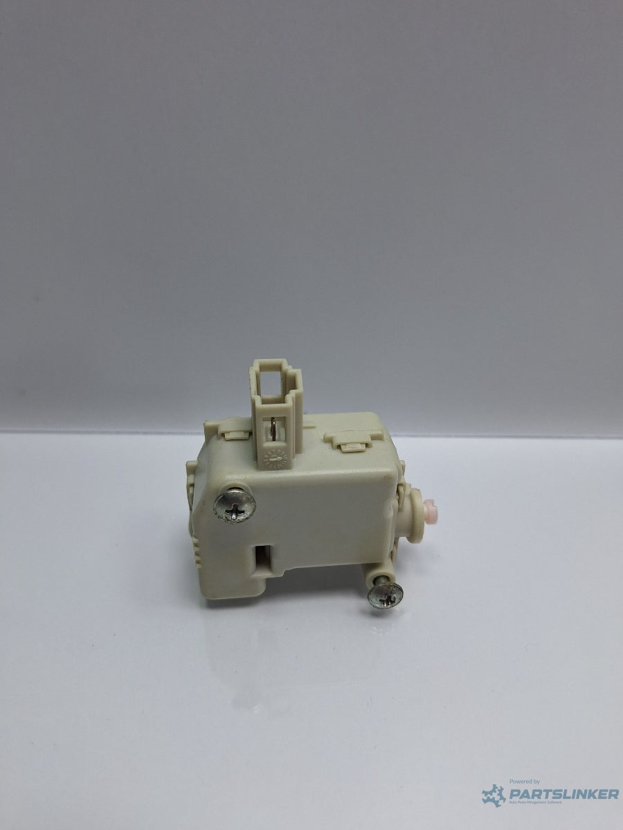 Motoras blocare usita rezervor combustibil VOLKSWAGEN GOLF IV 1J1 1997 - 2007 TDI AGR, ALH 1J6862159B