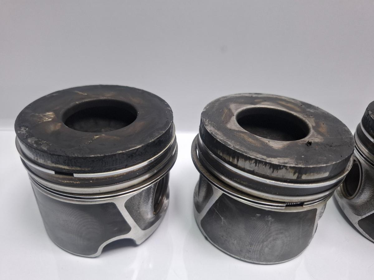 Pistoane motor VOLKSWAGEN PASSAT 3C2 2005 - 2010 TDI 16V BKP 03G107065C