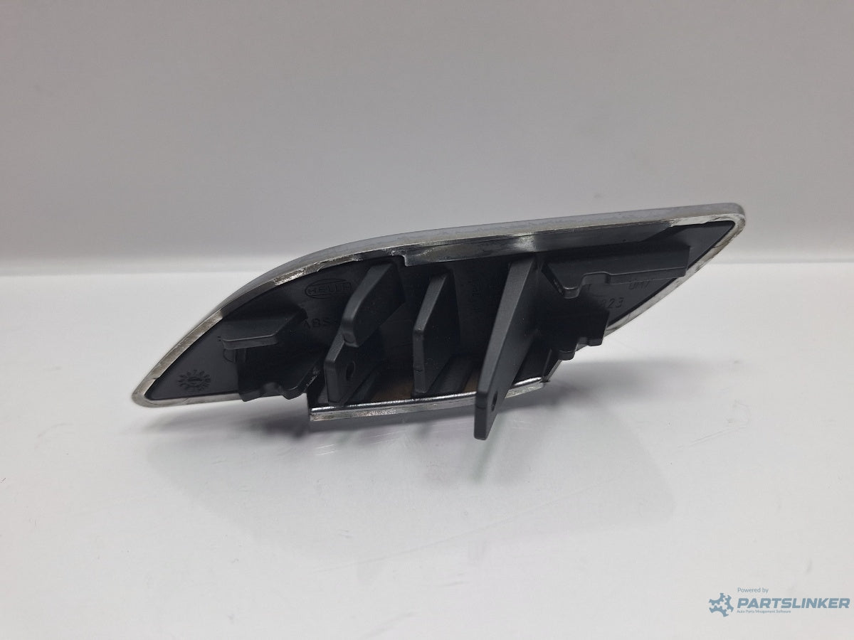 Capac duza spalator far stanga SKODA SUPERB III Estate 3T5 2009 - 2012 TDI CBBB, CFGB 3T0955109A
