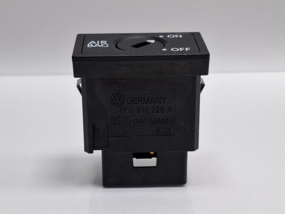 Comutator airbag VOLKSWAGEN TOURAN 1T1, 1T2 2003 - 2010 TDI BMM 1Y0919228A