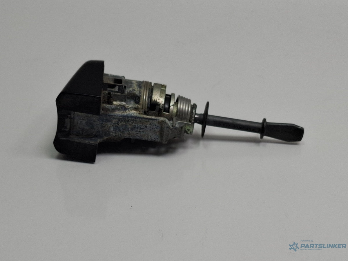 Butuc usa stanga fata VOLKSWAGEN TOURAN 1T1, 1T2 2003 - 2010 TDI BMM 1T0837167B