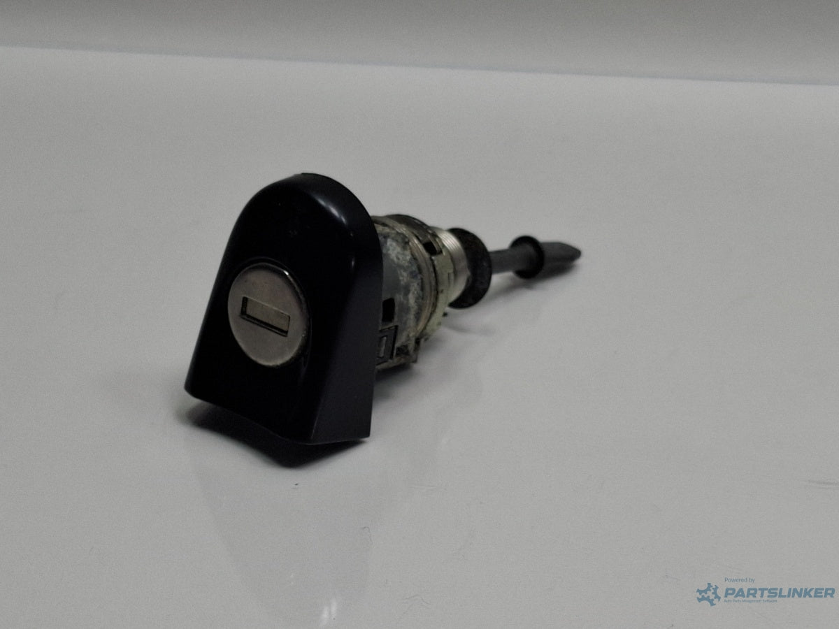 Butuc usa stanga fata VOLKSWAGEN TOURAN 1T1, 1T2 2003 - 2010 TDI BMM 1T0837167B
