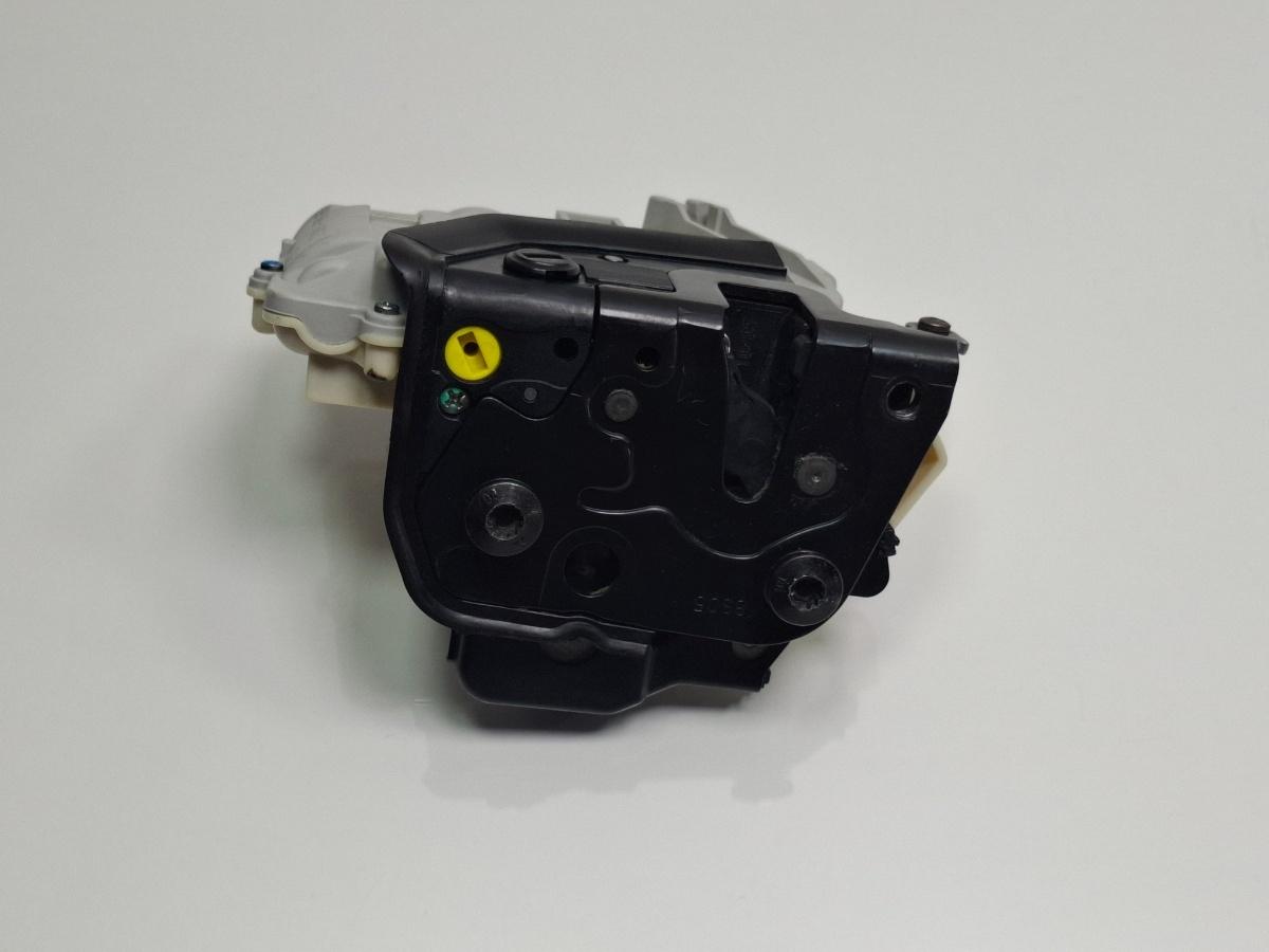 Broasca usa stanga spate AUDI A4 III Avant 8ED, B7 2004 - 2008 TDI BKE, BRB 8E0839015AA
