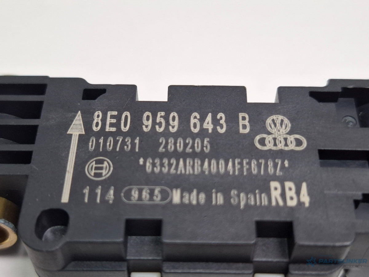 Senzor impact AUDI A4 III Avant 8ED, B7 2004 - 2008 TDI BKE, BRB 8E0959643B