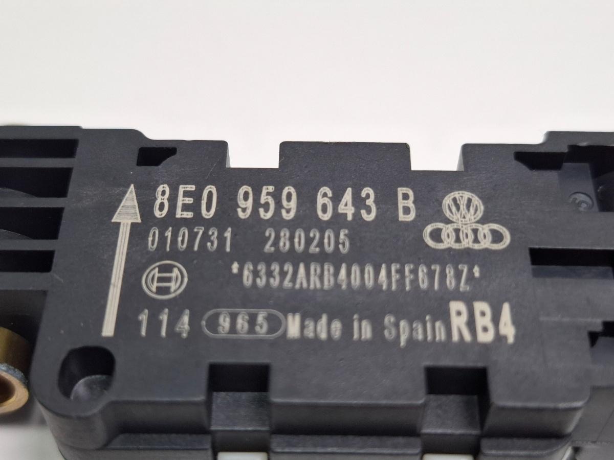 Senzor impact AUDI A4 III Avant 8ED, B7 2004 - 2008 TDI BKE, BRB 8E0959643B