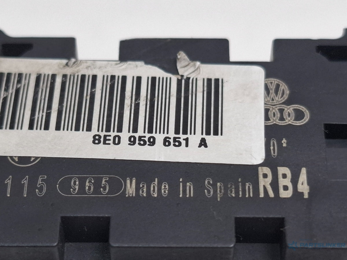 Senzor impact AUDI A4 III Avant 8ED, B7 2004 - 2008 TDI BKE, BRB 8E0959651A