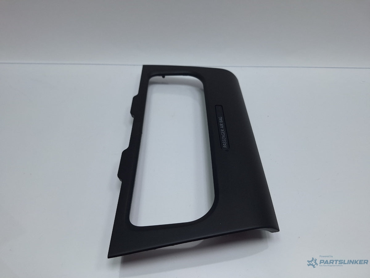 Rama panou clima VOLKSWAGEN GOLF VI 5K1_ 2008 - 2012 TDi BlueMotion CAYC 5K0858069P , 5K0858071M