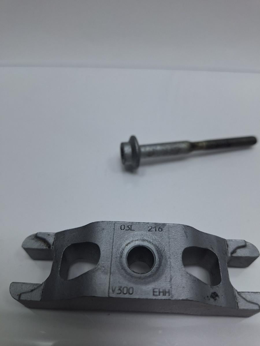 Clema fixare injector combustibil VOLKSWAGEN GOLF VI 5K1_ 2011 TDi BlueMotion CAYC 77KW|105HP 2011
