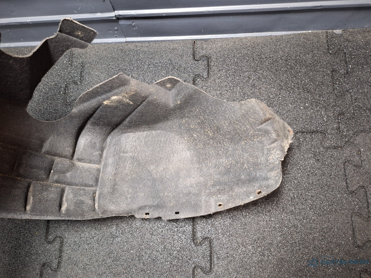 Carenaj roata dreapta spate VOLKSWAGEN GOLF VI 5K1_ 2008 - 2012 TDi BlueMotion CAYC 5K0810972D