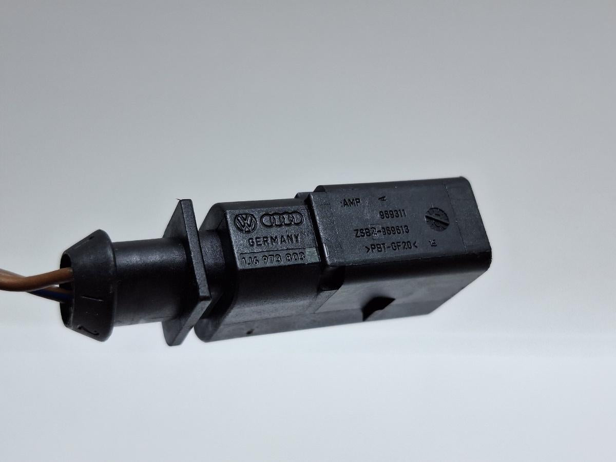 Mufa conector 3 pini VOLKSWAGEN PASSAT 3B3 2000 - 2005 1.6 1.6 ALZ 1J6973803